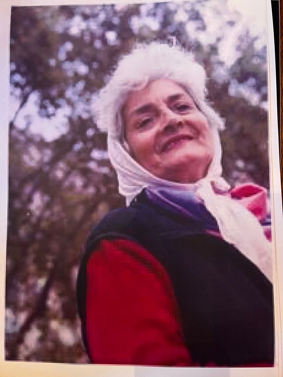 AliciaCastroAR's tweet photo. Fueron los mandantes, los empresarios que señalaban a los delegados para explotar a los trabajadores. Fueron genocidas. Como Carlos Pedro Blaquier de Ledesma, que no pagó por sus crímenes. En memoriam de la querida Olga Aredez, bella luchadora incansable. https://t.co/VPaWOTHHou