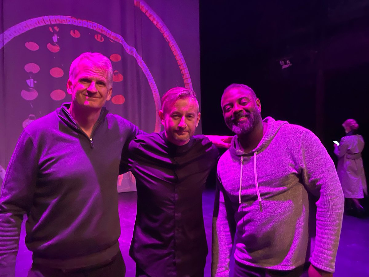 TimothyDSnyder's tweet photo. Pain and hope. @dwaynebetts and @serhiy_zhadan read their own and each other's poetry. щось неймовірно красиве. https://t.co/F02ryESFCj
