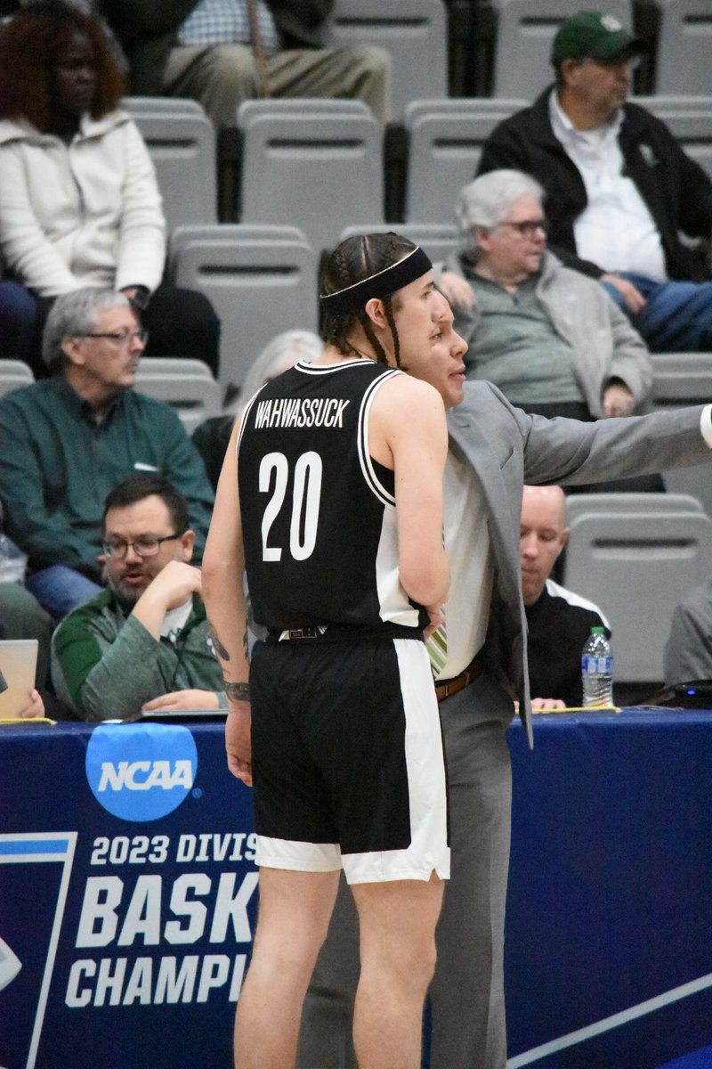 quahms's tweet photo. @CoachLavery @CoachDoty @ESUMensBBall @ESUSports Thank you for your impact on our Son! 🙏🏽 https://t.co/BMZVo2HdVW