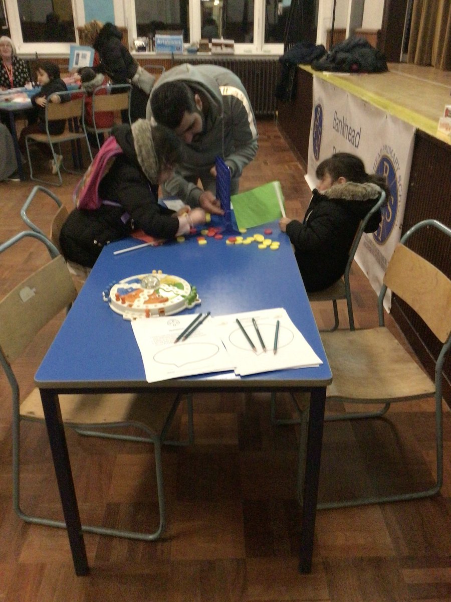 BankheadBegin1's tweet photo. Arts and Crafts fun! Everyone had a great time designing a flag! https://t.co/10ogdoBR1k