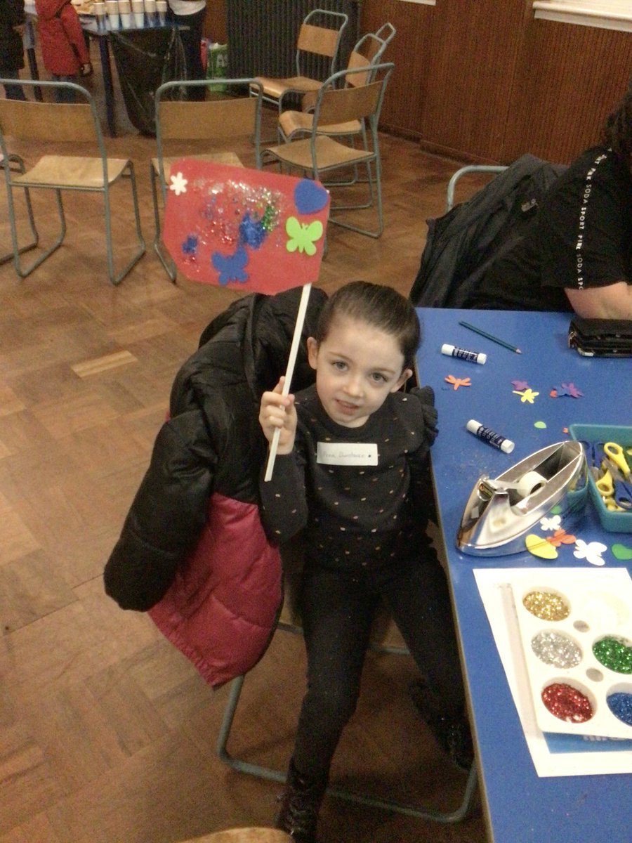 BankheadBegin1's tweet photo. Arts and Crafts fun! Everyone had a great time designing a flag! https://t.co/10ogdoBR1k