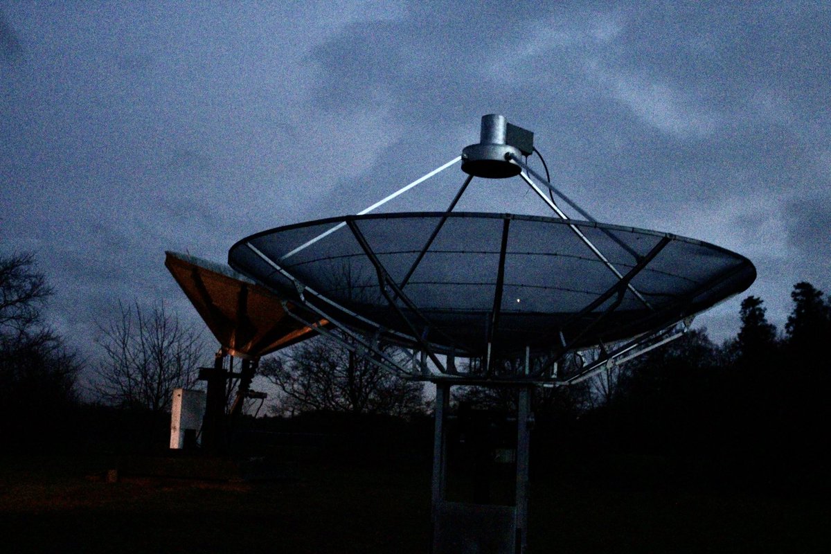 SJLScience's tweet photo. Thank you so much to the team at @BayfordburyObs for giving us a fantastic visit this evening. A bit cloudy but excellent engagement from the students nonetheless! https://t.co/cofx3iuffG