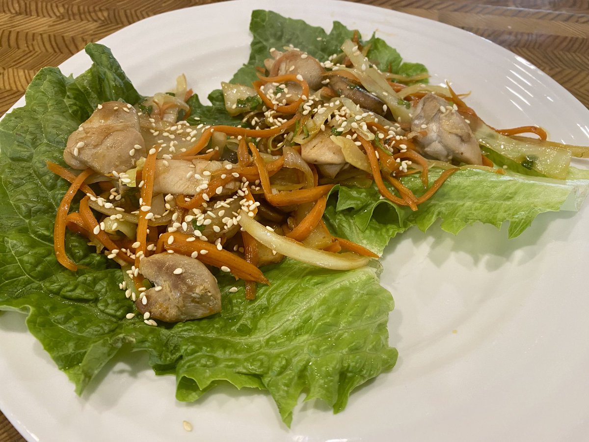 Baron_Ryan's tweet photo. Moo Shu Chicken stir fry on lettuces leaves https://t.co/ugpee5lula