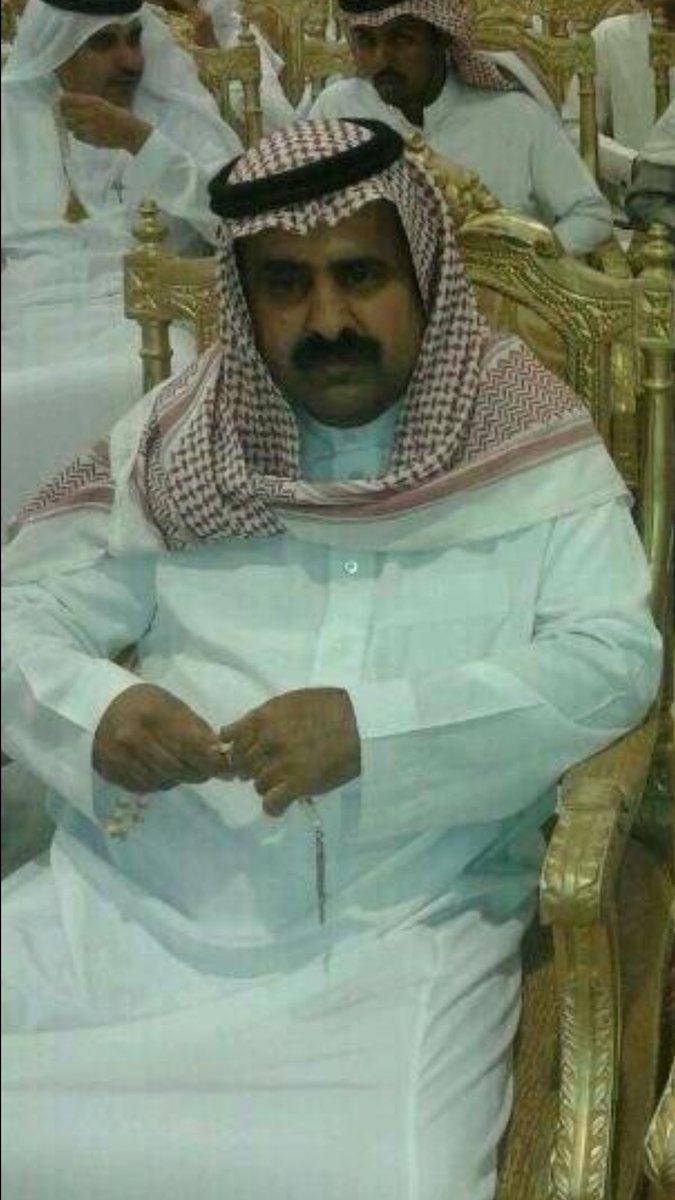 #عبدالله_بن_شايق 
انا يا ولد منصور نفسي عزيزه

ولا رحت ادور لي كفالة و فيزه

الاخلاق خلقه و المراجل غريزه 

و من طول الغيبات جاب الغنايم 

مع #فيصل_الرياحي الله يرحمهم جميعا