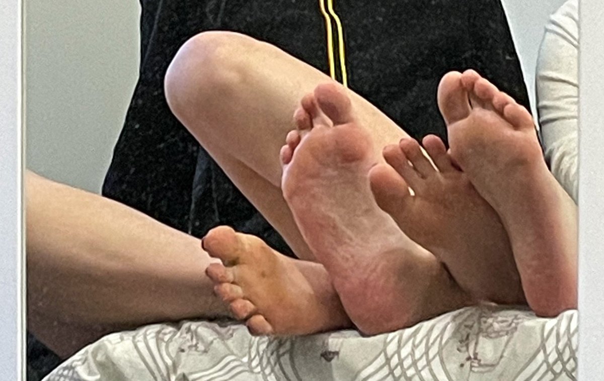 piedinicarrrini's tweet photo. piedini carrrini 🫠

#fotopiedi #piedi #fetish https://t.co/KvqCM7Ehca
