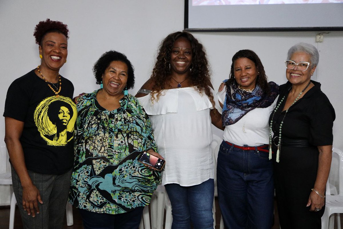 CUTsaopaulo's tweet photo. No sábado, a Afuse (Sindicato dos Servidores da Educação), realizou Celebração ao Dia de Luta das Mulheres. A atividade foi no bairro da Liberdade, e reuniu a categoria para debater a conjunta política e os desafios para garantir os direitos das mulheres. #Afuse #Mulheres https://t.co/0AbCMFCCJr