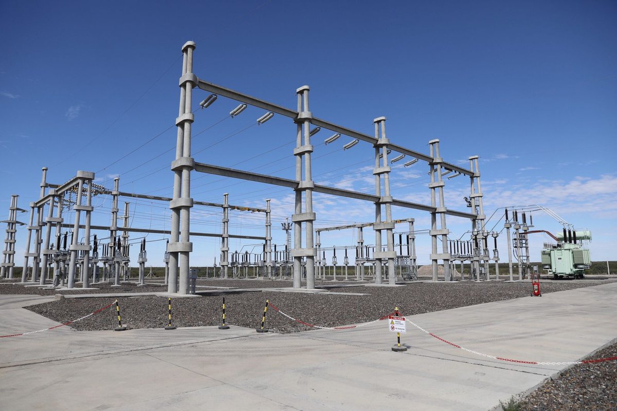 rionegrogob's tweet photo. ⚡️La nueva ET se vincula al sistema eléctrico del Parque Eólico Pomona 1 y en un futuro próximo, también lo hará con la ET de General Conesa.

🎙️“Es un orgullo formar parte de esta etapa del desarrollo de la provincia”, expresó la mandataria. https://t.co/tzw2jNICmM