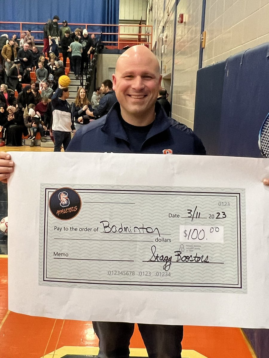 SukaloTracy's tweet image. The @StaggBoosters and @Stagg_AD spiced up this seasons blue and orange mtg. Congrats to badminton and waterpolo on winning the relay races. Boosters will be donating 100.00 to each team @CHSD230 #makingitfun