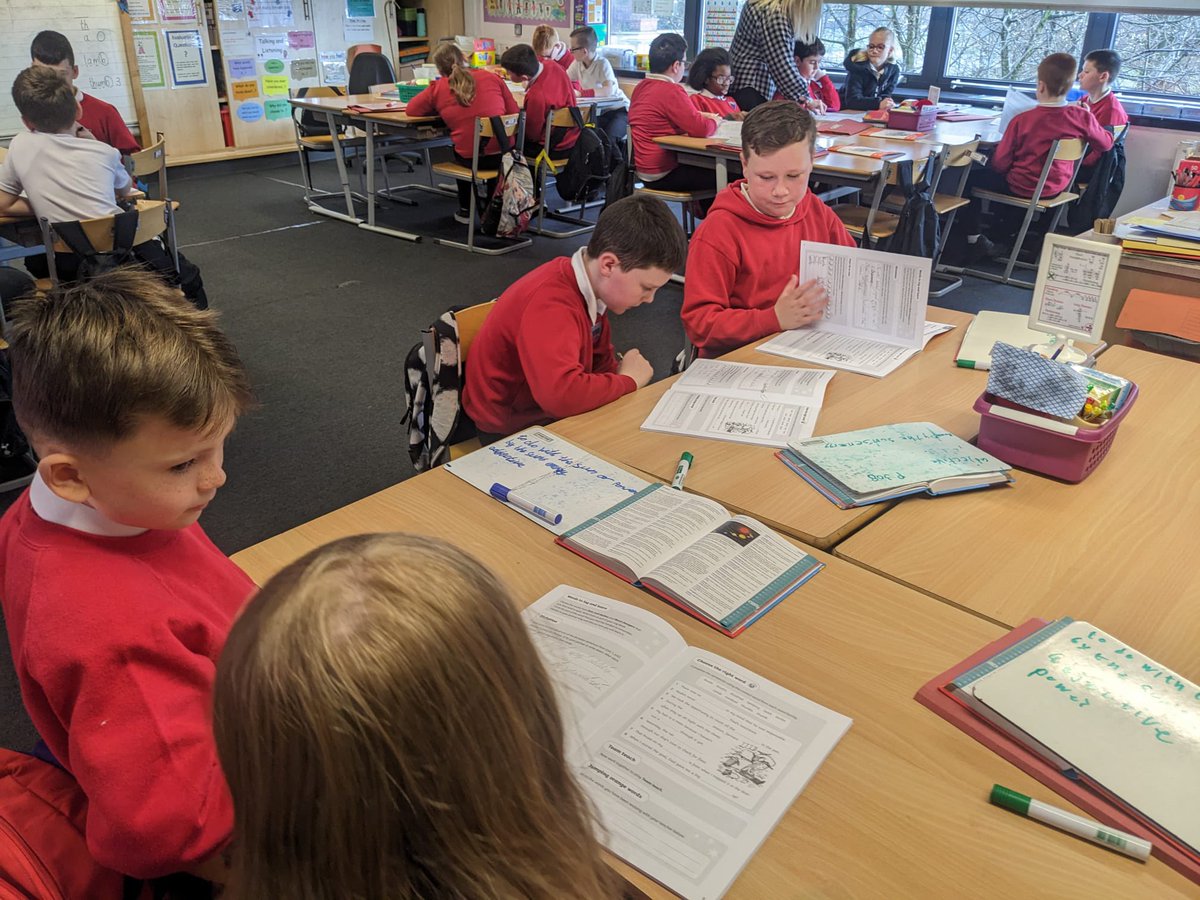 AntoninePrimary's tweet photo. Primary 6 working hard and learning some new spelling strategies during their Read, Write Inc session this morning! ✏️📝⭐️💫#AgentAimHigh #SuccessfulLearners https://t.co/yfa8tq1Zc9