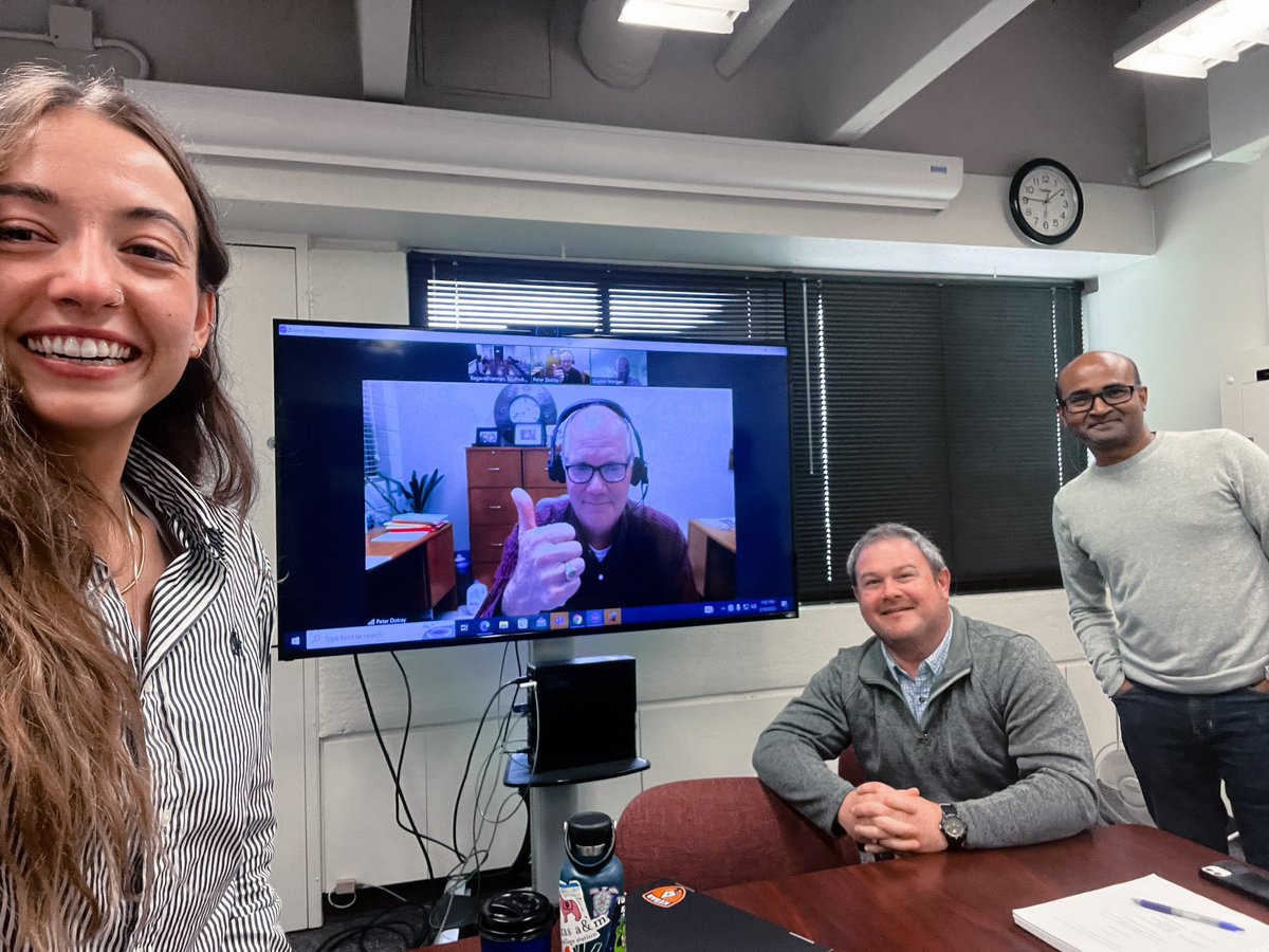 SarahKezar's tweet photo. Happy to announce I successfully defended my dissertation! WHOOP👍 Thanks to @MBagavathiannan, my committee, &amp; @FFARFellows @CottonInc for funding. Feeling grateful to add PhD to my name &amp; developing a curiosity for #weedecology along the way🌱 https://t.co/6E2SFOncoh