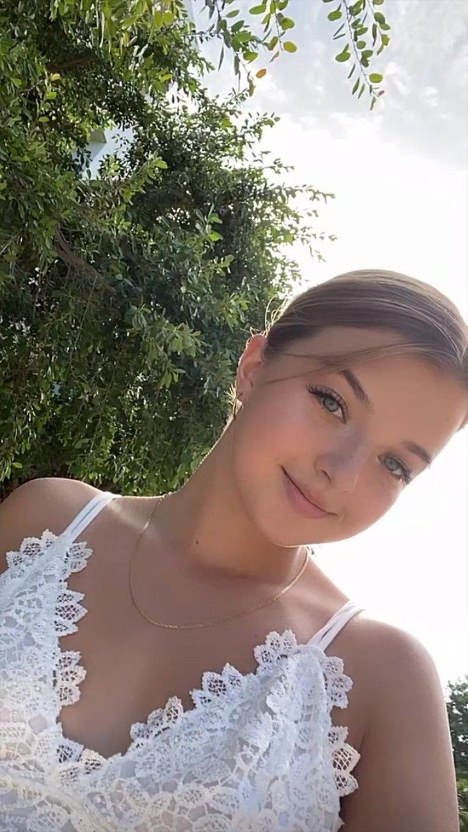 StreamBlueGold's tweet image. Nova metaaaa 25  comentário com a tag MEET US JOALIN 
Lets do it