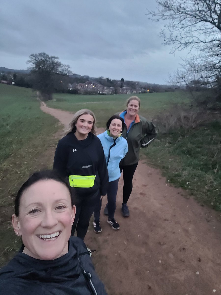 Runningcircles_'s tweet photo. First light evening run of 2023 🙌

#runningcircles #Beginners #runningforbeginners #Kingswinford https://t.co/7TJY6ASOEi