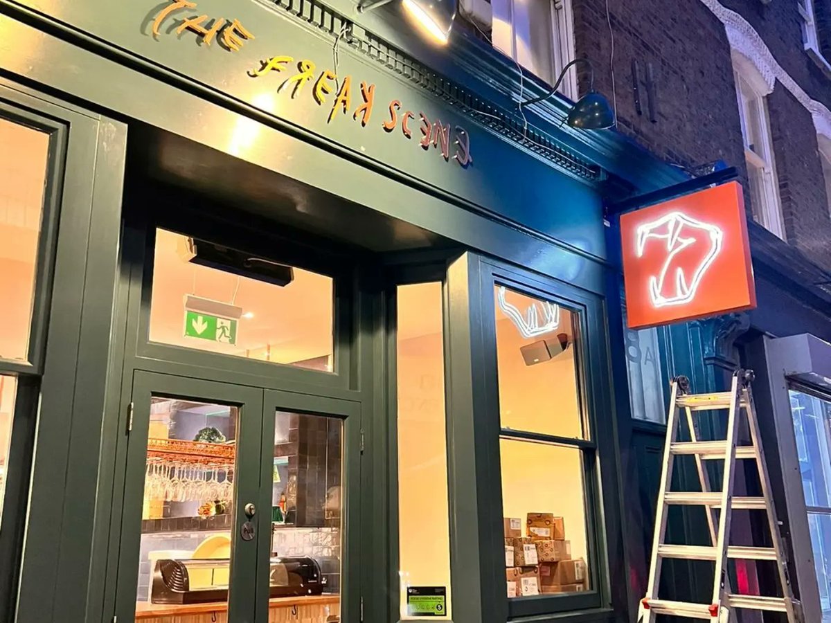 FreaksceneSW6's tweet photo. ᴛʜᴇ ꜰʀᴇᴀᴋ ꜱᴄᴇɴᴇ 
@scotthallsworth is back in Fulham 💫
Book via @SevenRooms 🔗 https://t.co/tsPwWb3p0v

📍 28 Parsons Green Lane, Fulham, SW6 4HS https://t.co/gFeMYtrbS2
