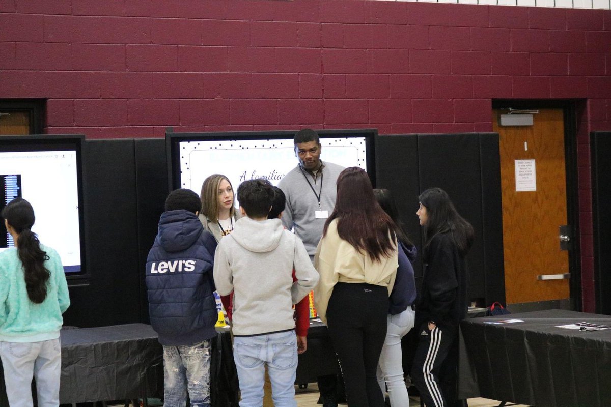 NPSD_MS's tweet photo. This past Friday, we held our 2023 Career Fair. Students were able to speak to professionals  from many different fields. Many of these professionals being former NPMS students. More photos available on our website. https://t.co/UWWHArP6Kt