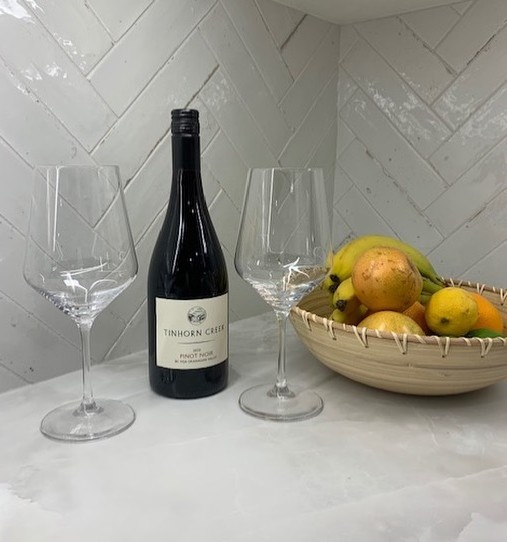 An inviting centrepiece to any kitchen and an even better accompaniment to your evening plans. Untwist that bottle of Tinhorn Creek wine you’ve been saving and open it to share with good company. 📸: @ardentile #TinhornCreek #BCWine #BCVQA #Sustainability #PureBC