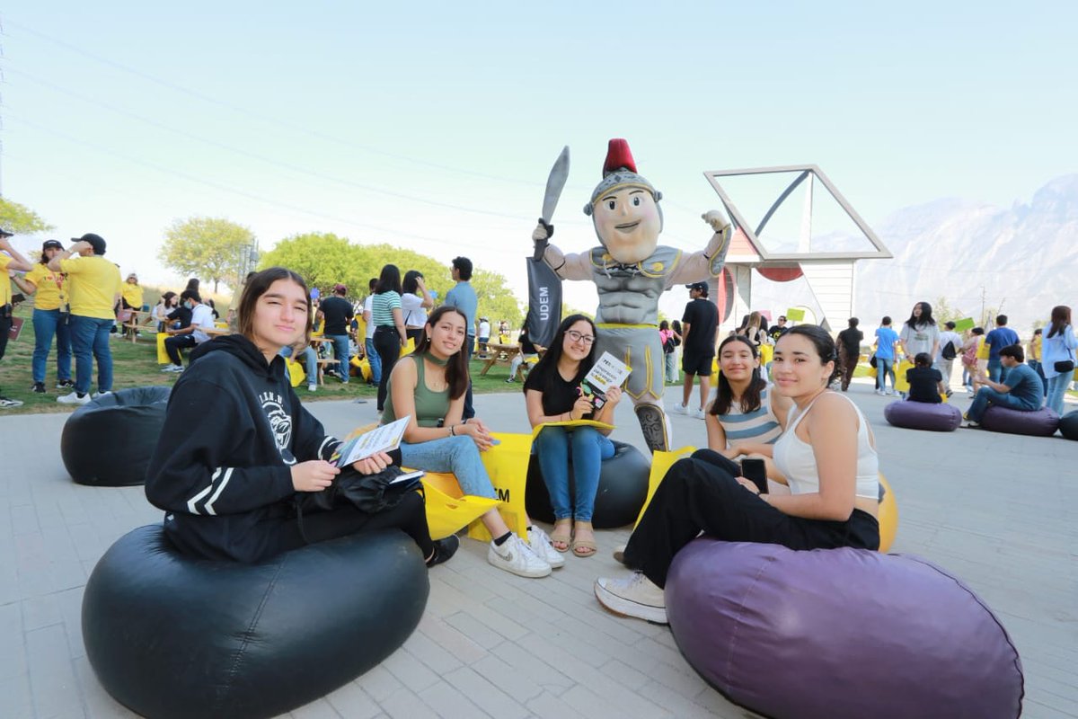 Así vivimos nuestro #OpenHouseUDEM 🤩👏 

Este fin de semana tuvimos la visita de futuros alumnos y alumnas, donde pudieron conocer el campus y las carreras que más les interesan. 🔝🙌 

Les compartimos un poco de lo que se vivió 💛👇

#InspirandoTuMejorVersión