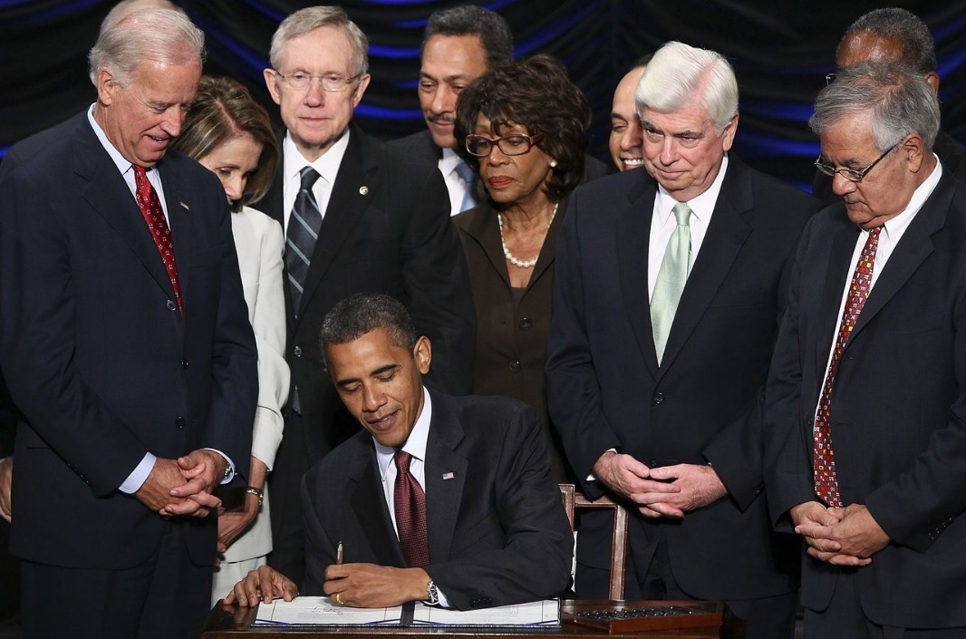 stanleycox's tweet photo. "To wild applause from his fellow Democrats, Mr. Obama signed into law something called the “Dodd-Frank Wall Street Reform and Consumer Protection Act.” Cheered on by VP Joe Biden at his side, Mr. Obama proclaimed:
There will be no more tax-funded bailouts -- period."  WSJ https://t.co/23z70oBGph