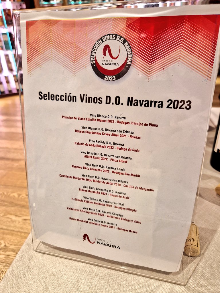 Excelente Presentación de la Seleccion @vinosnavarra 2023 en @LAVINIA_ESP, Madrid.
Un placer 🍷🍷
#Navarra