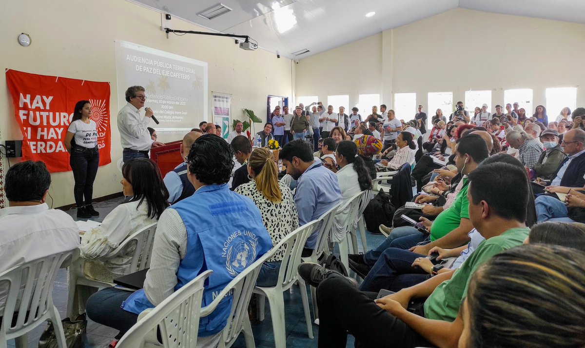 MisionONUCol's tweet image. En #Armenia, acompañamos Audiencia Pública Territorial de Paz del Eje Cafetero de la @ComisiondePaz del @SenadoGovCo. Autoridades locales y organizaciones sociales abordaron agenda regional y la participación en la construcción de la región de paz #EjeCafetero.