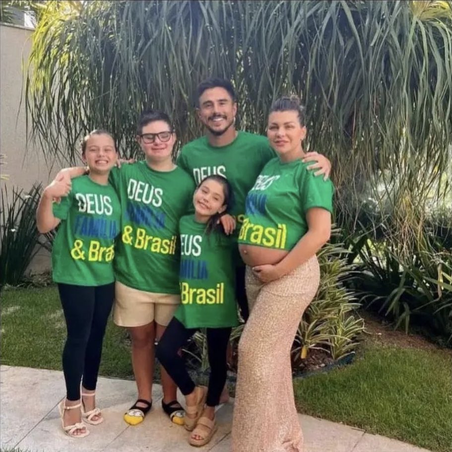 _janoninho's tweet photo. Não falha uma
Com vocês o golpista dos rendimentos milagrosos, William do Bigode, que teve seu esquema desmarcado ontem no Fantástico. https://t.co/3ievBdtF3p