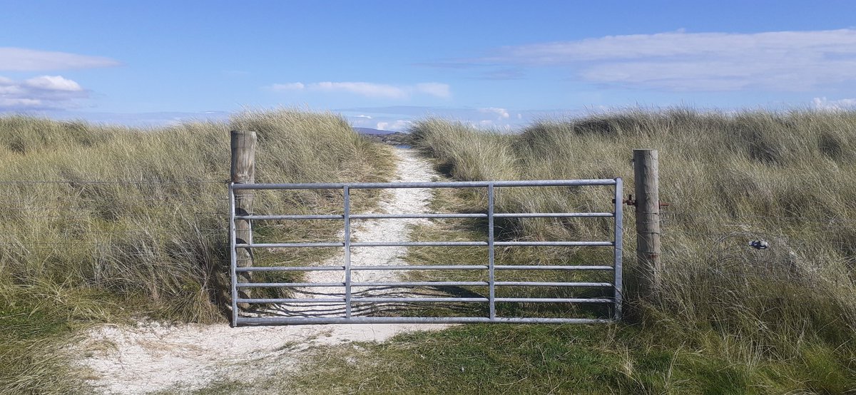 ScottishSands's tweet photo. Our #Iona pieces drew much attention at recent markets. Many admitted they knew OF the island, but didn’t know where it was. I use #MapMarker to pinpoint the beaches we’ve visited, so it has become useful to show where it is.
#CraftBizParty #MHHSBD https://t.co/L92d7n2F2B