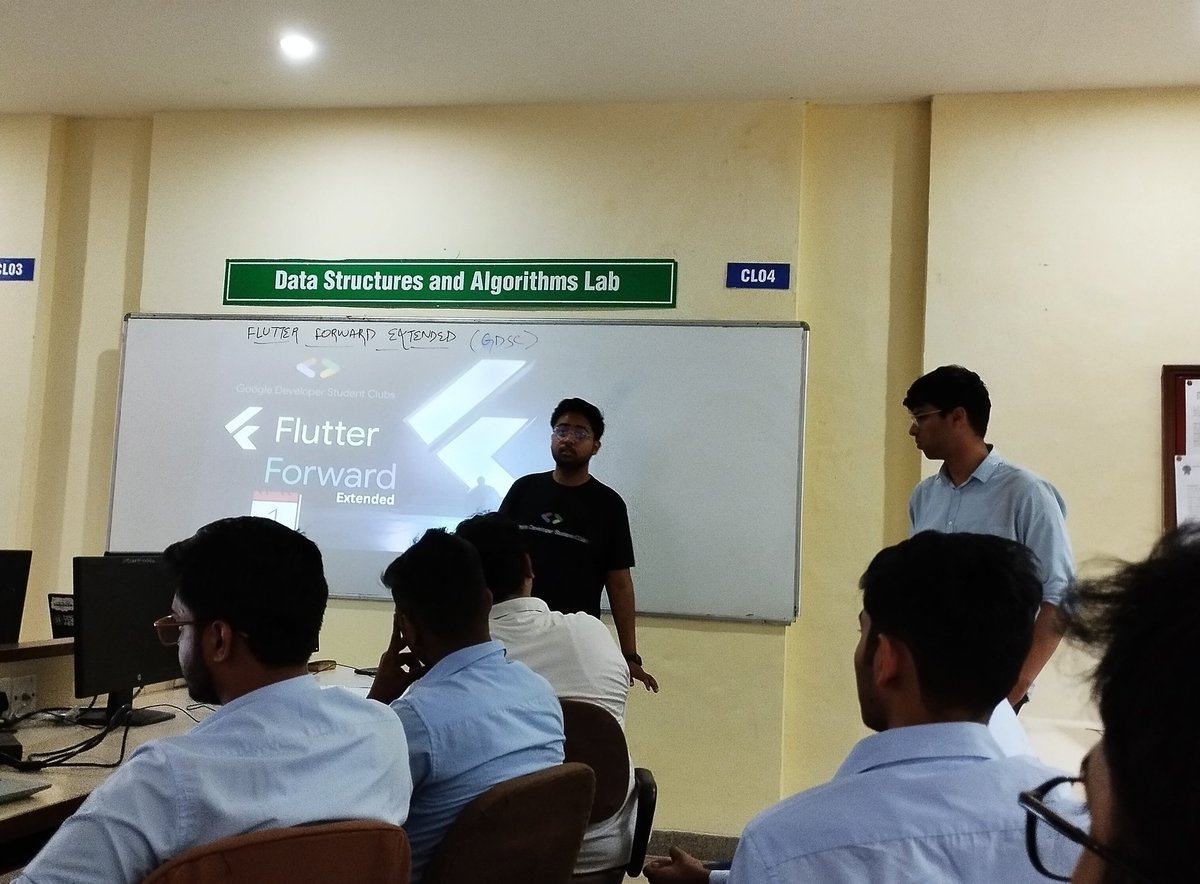 vanshulagarwal's tweet photo. After a long time, attended an amazing session by #GDSC on flutter. https://t.co/yKRSa3c6v6
