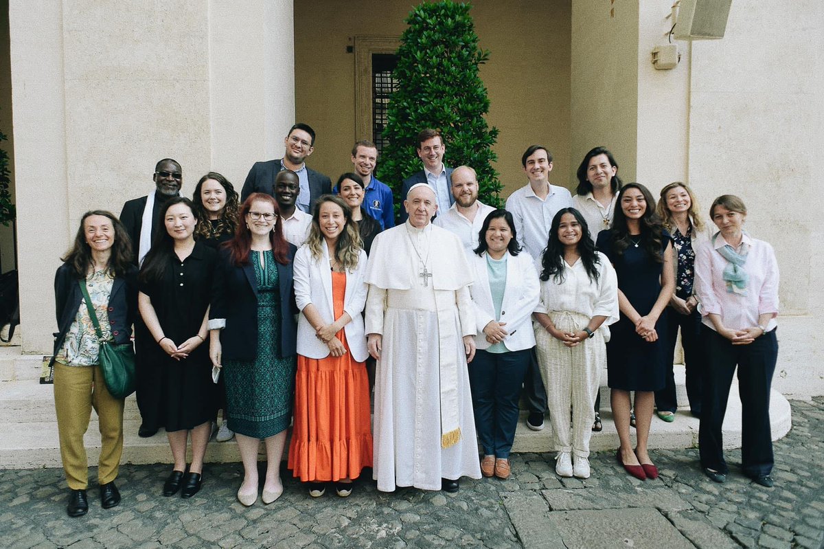 KikeDelG's tweet photo. Día de acción de gracias por los 10 años de Francisco! 🤍 Un gran regalo del Espíritu para esta generación. https://t.co/jxy8qVFPYc