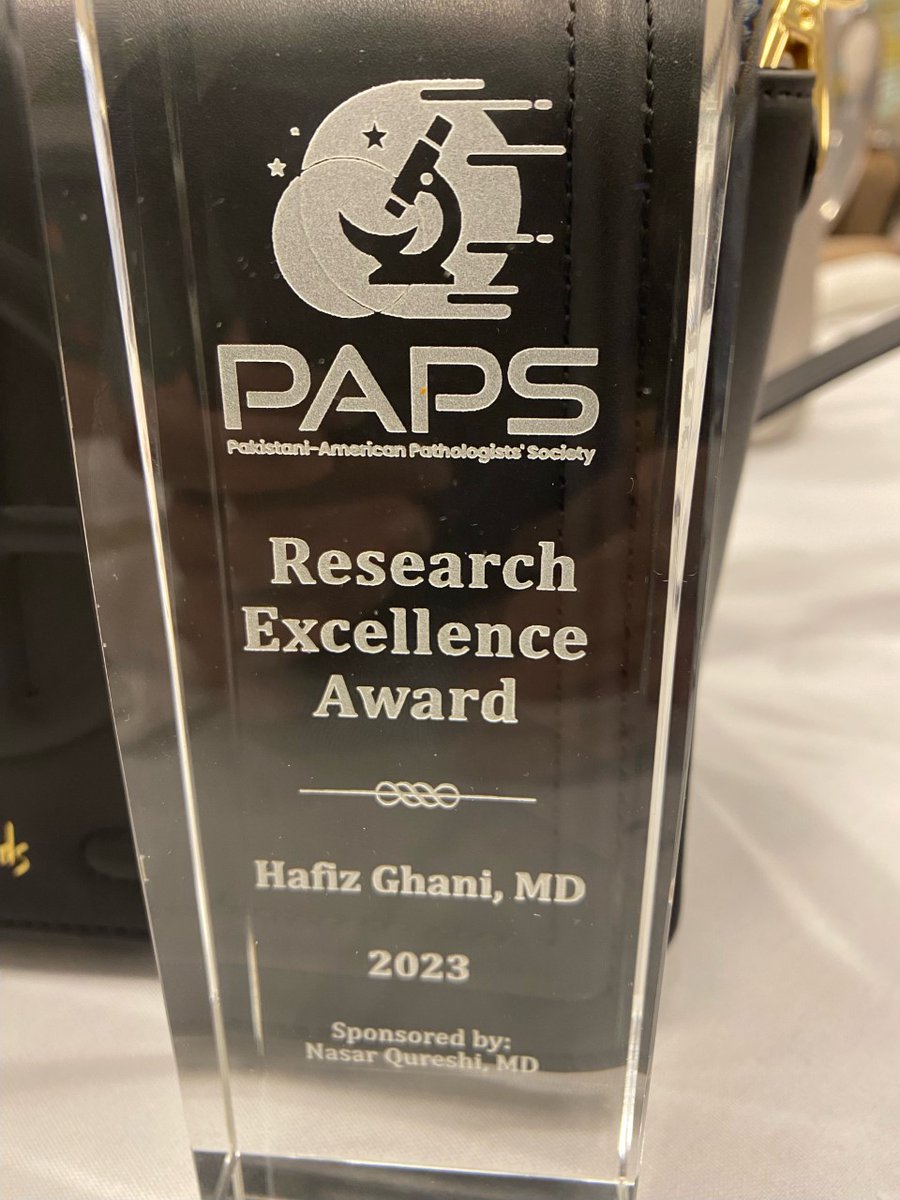 Congratulations to our own @HafizGhani_MD for winning the #PAPSatUSCAP Research Excellence Award for his poster on 'Use of Digital Spectrophotometry to Assess Macrovesicular Steatosis in the Liver!'
@UTMB_Pathology #UTMBSIR #USCAP2023 @DrHSLovesLiver @KuehtMike