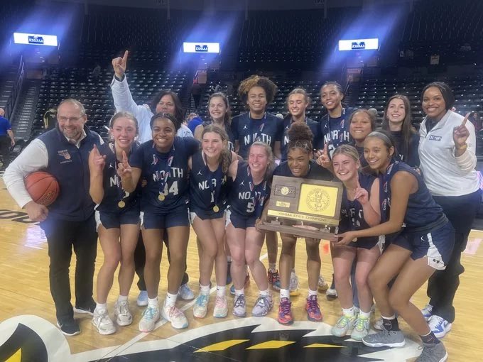 sportsinkansas's tweet photo. 2023 Sports in Kansas Girls Basketball Coach of the Year Finalists Announced for every classification in Kansas 🏀

View: https://t.co/Vn1t4no56o

Presented by @MammothBuilt @safeks @nextechwireless @WatcoRail @LewisMotorsGC https://t.co/EWIFoEf7xW