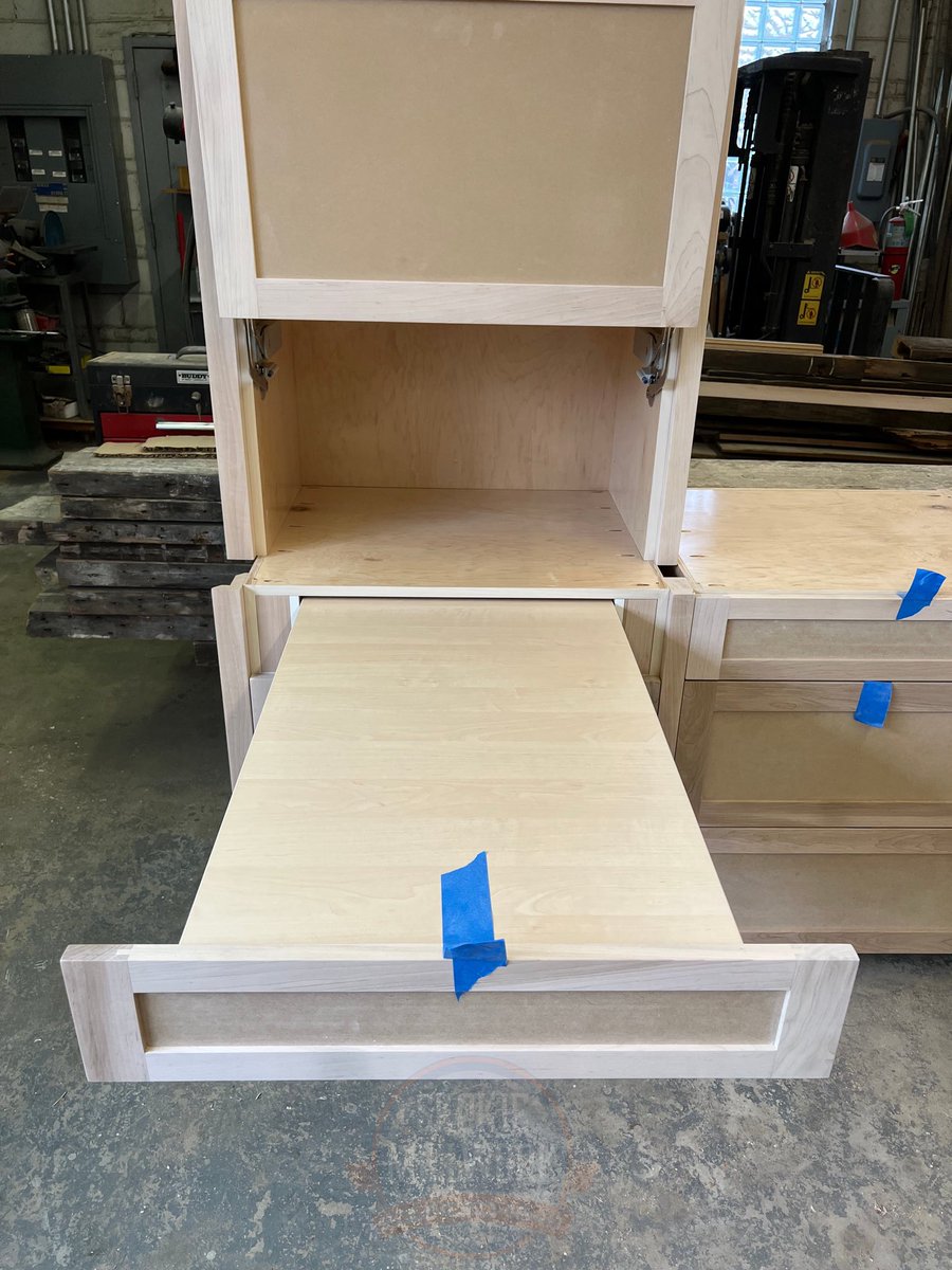 SkokieMillwork's tweet photo. Custom kitchenette crafted by yours truly! 😉🔥

#wood #woodworking #handmade #design #cabinetry #woodwork #woodporn #kitchenette #woodworkingcommunity #kitchendesign #skokiemillwork #woodworkersofinstagram #wooddesign #smallbusiness #kitchencabinets #customdesign #skokie https://t.co/gaBv8TGgDE