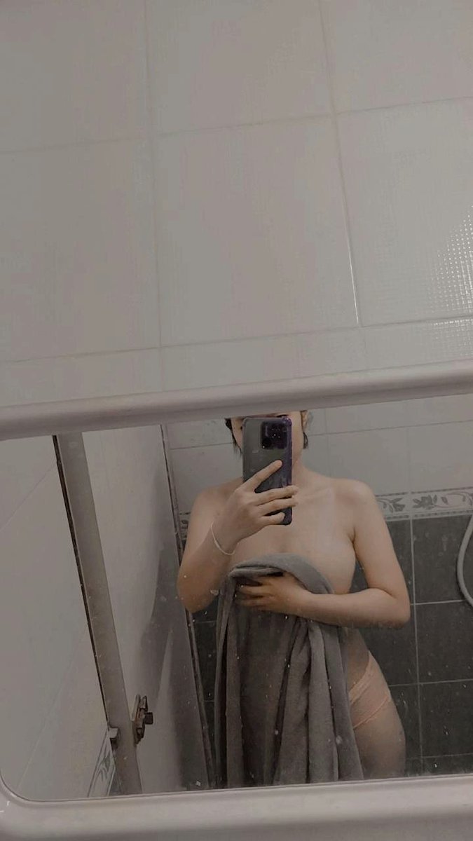 wnchnamnad1's tweet photo. อาบน้ำล้างหอย🤪💦 https://t.co/cuOu2zE1ks
