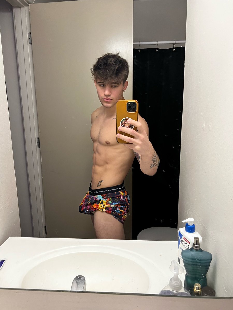 dipheteb's tweet photo. Finally made my 😈 page.. #fitness
https://t.co/UoZE0Aq4a0 https://t.co/T4ICH5ymMm