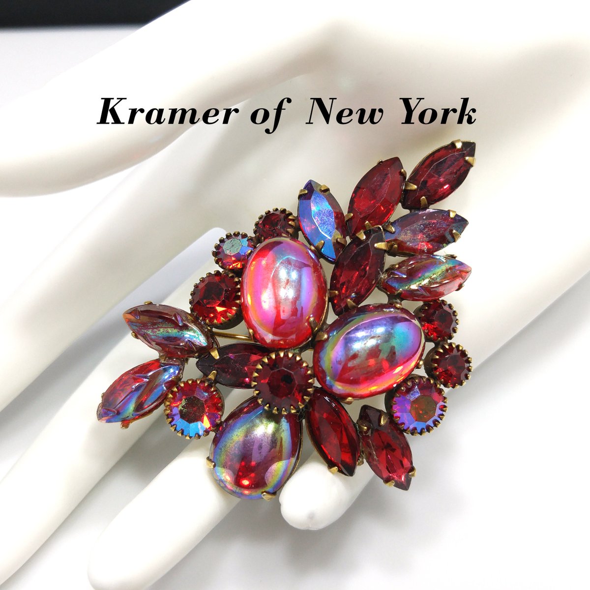 VintageJen896's tweet photo. #etsy shop: Kramer Red Iridescent Rhinestone Brooch, Aurora Borealis Rhinestones, 1960s Vintage Jewelry https://t.co/QLo4luryvK #red #floral #gold #women #glass #midcentury #kramerofnewyork #kramerbrooch #redrhinestones https://t.co/ypDTlkqSo1