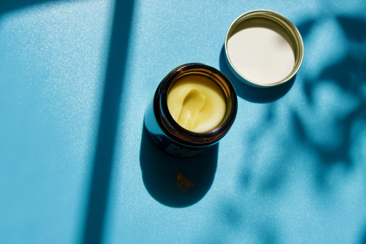 thebeesmoon's tweet photo. It’s giving lasting moisture while calming breakouts. 

10/10 Five stars.⭐️⭐️⭐️⭐️⭐️ #nighthealer #skincare #beauty https://t.co/kWGBLZLWUm