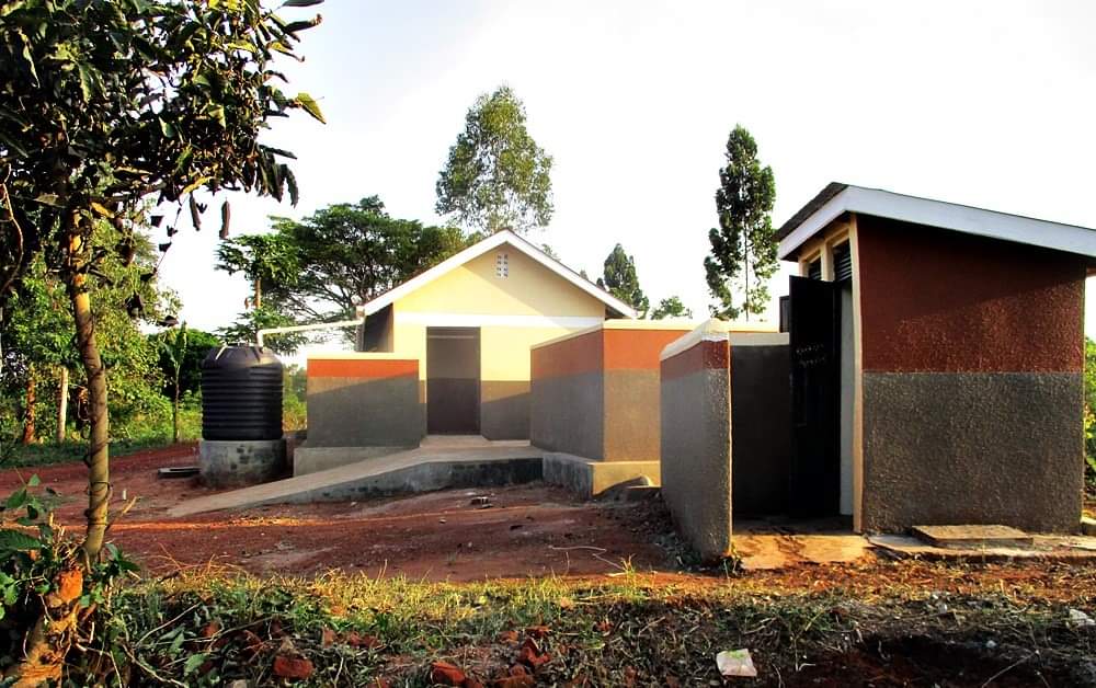 SMILES FOR LUUKA 2 – BUWASA

Terminadas y entregadas.

Quien esté interesado en el ¿porqué? y en lo que se pretende lograr con su construcción y donación al centro escolar puede leerlo en el proyecto que elaboramos al efecto
amigosolidarios.com/wp-content/upl…