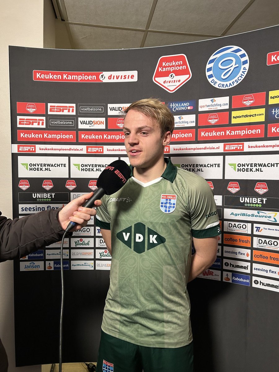 PECZwolle's tweet photo. TvdB: ,,In Tilburg lieten we al zien dat we naast voetballen ook kunnen knokken. Dat was vandaag niet anders, al speelden we zeker voor rust ook echt goed en hadden we best met 0-3 voor kunnen staan."
#grapec #peczwolle https://t.co/vHJoOHcAAW