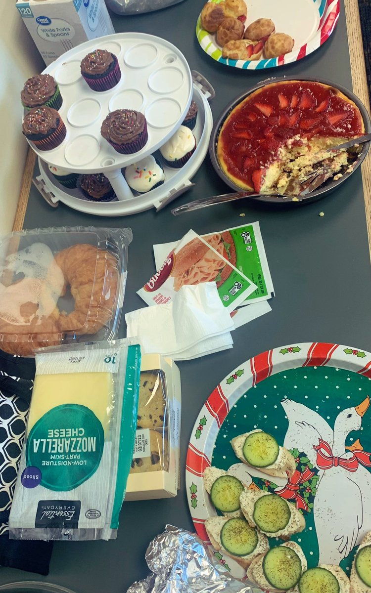 The CNL had a fun UnBirthday Tea Party a couple weeks ago! Tons of tea, snacks, and more desserts than we knew what to do with 😆