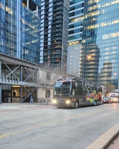 VIZIO's tweet photo. The #VIZIOBus rolled through @BrandInnovators' #BISummit in Austin, Texas this weekend! ๐โ๏ธ
Thanks to our friends from @NBCUniversal, @JNJNews, and #SXSW for coming by. https://t.co/BSXZWGwvvI