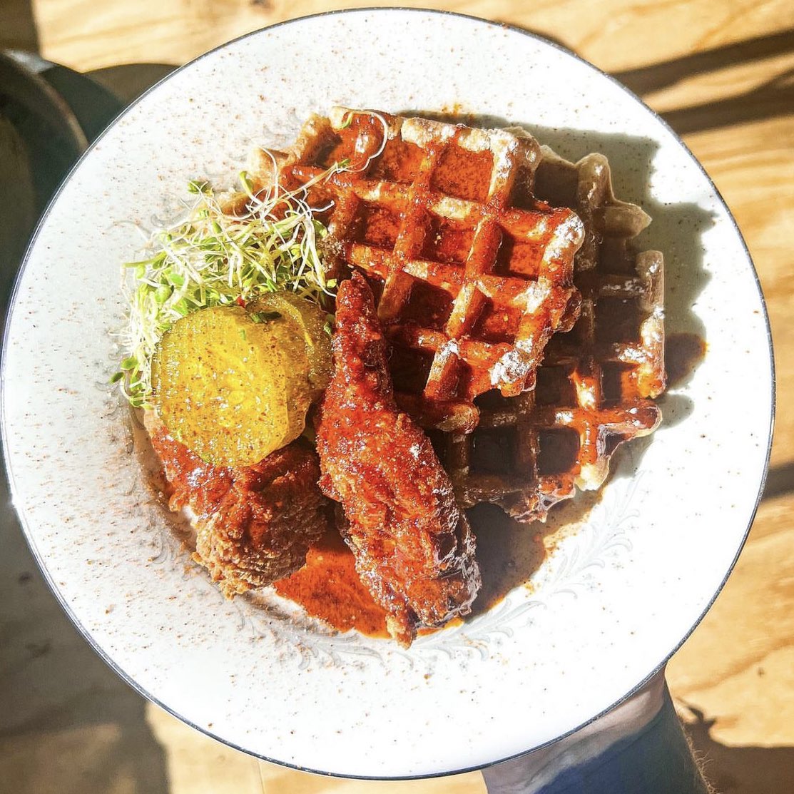 Mahalls20Lanes's tweet photo. Appreciation post for @parkyscle 🔥

🍗KITCHEN: Tue-Sun. 5pm-11pm 
🍳BRUNCH: Sat &amp; Sun. 11am-3pm 
Brunch reservations at link in bio! https://t.co/e8NfWrBjXa