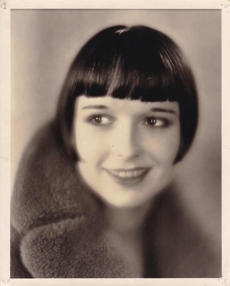 louisebrooks's tweet image. This photo of Louise Brooks just screams happy-go-lucky! 😍💃 #flapperstyle