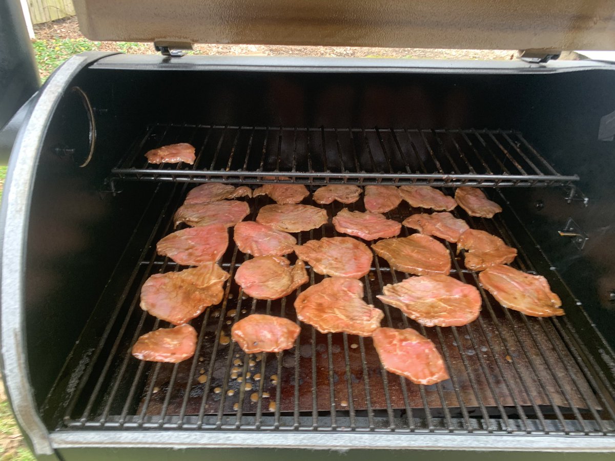 BlueDiggers's tweet photo. Home made beef jerky https://t.co/A0Ao7djiPh