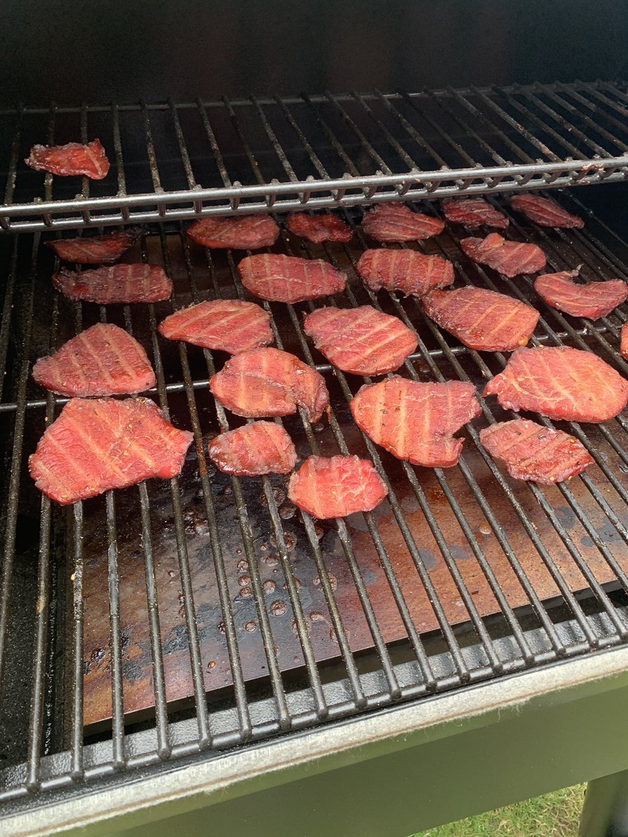 BlueDiggers's tweet photo. Home made beef jerky https://t.co/A0Ao7djiPh