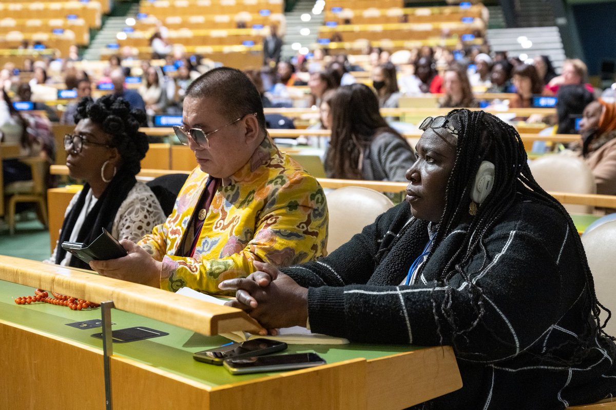 antonioguterres's tweet photo. Half of humanity is being left behind.

Today, I met with women’s civil society organizations to listen to their views &amp; thank them for our strong collaboration.

Together, we'll resist the pushback against women’s rights, and push forward for women, girls &amp; our world. #CSW67 https://t.co/Ux2Nb4Ncp5