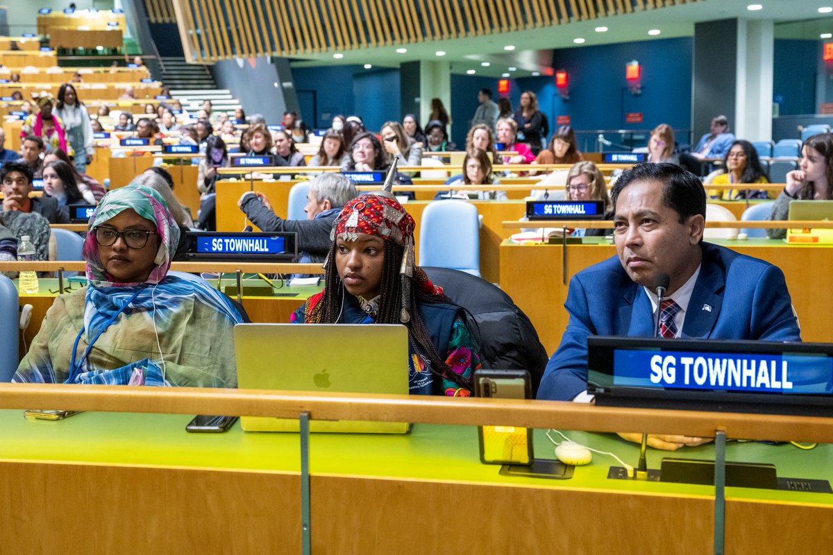 antonioguterres's tweet photo. Half of humanity is being left behind.

Today, I met with women’s civil society organizations to listen to their views &amp; thank them for our strong collaboration.

Together, we'll resist the pushback against women’s rights, and push forward for women, girls &amp; our world. #CSW67 https://t.co/Ux2Nb4Ncp5
