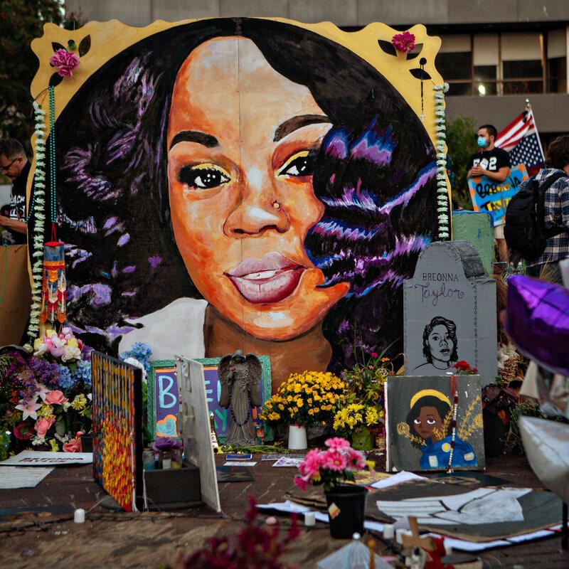 BerniceKing's tweet photo. Today, I’m remembering the life of #BreonnaTaylor. I’m praying for her family, who has been without her for 3 years. The aftermath of unjust policing leaves us with days like today, where we have to reckon with unimaginable loss. https://t.co/LOoJPAgp6k