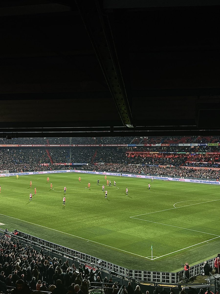 jonathanstoop's tweet photo. 📍De Kuip

Apple watch warned me multiple times that I might be in an unsafe hearing environment. Luts Geertruida exceptional in 2 different positions. Ori Kökçü impressive as per. https://t.co/IfqTfDgY1d