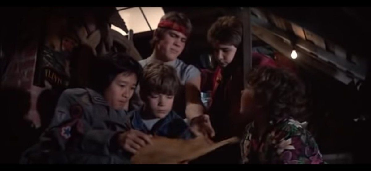 hombrepicaraza's tweet image. Un año de cine (72)

Los Goonies.

No creo que haya que explicar mucho, todos hemos querido vivir una aventura como la de los Goonies y tener una pandilla como los Goonies... Porque ahí cabían todos

#intentando
#unfotogramaaldía
#unañodecine
#TheGoonies