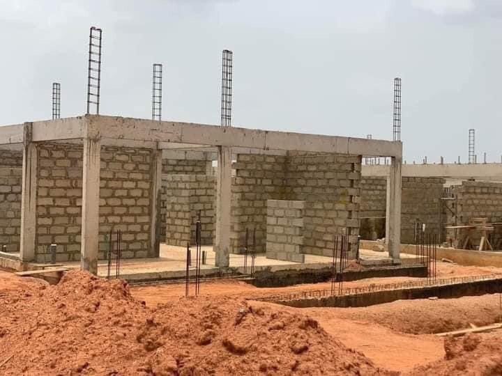 BoatengPrisca1's tweet photo. The agenda 111 is the greatest investment in this country’s health sector since independence.

This  is the Agenda 111 hospital in Ofoase/Ayirebi Constituency (Akyemansa District) which is progressing with a speed! 
#LeadershipOfService
#WorkingGovernment
#BuildingGhanaTogether https://t.co/uFkIaA7AcK