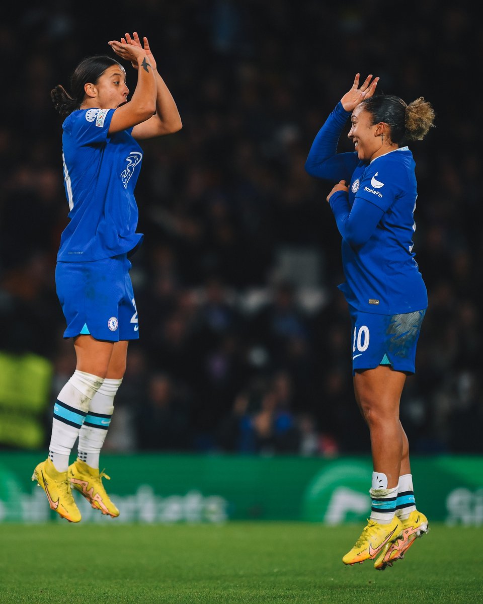ChelseaFCW's tweet photo. Player of the Year 🤝 Young Player of the Year

Chelsea at tonight's London Football Awards! 😎 https://t.co/18w5tmhju4