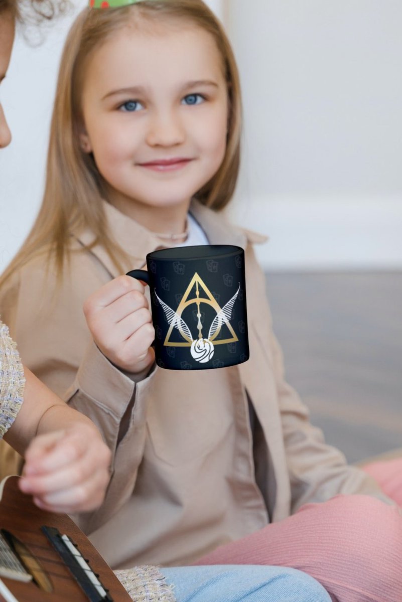 HeyArtistin's tweet photo. Attention parents! Looking for a fun and functional way to get your kids excited about their morning routine? Check out our kid's mug design! 
#GraphicDesigner #mugdesign #kidsmug https://t.co/1dfXXf8D2L